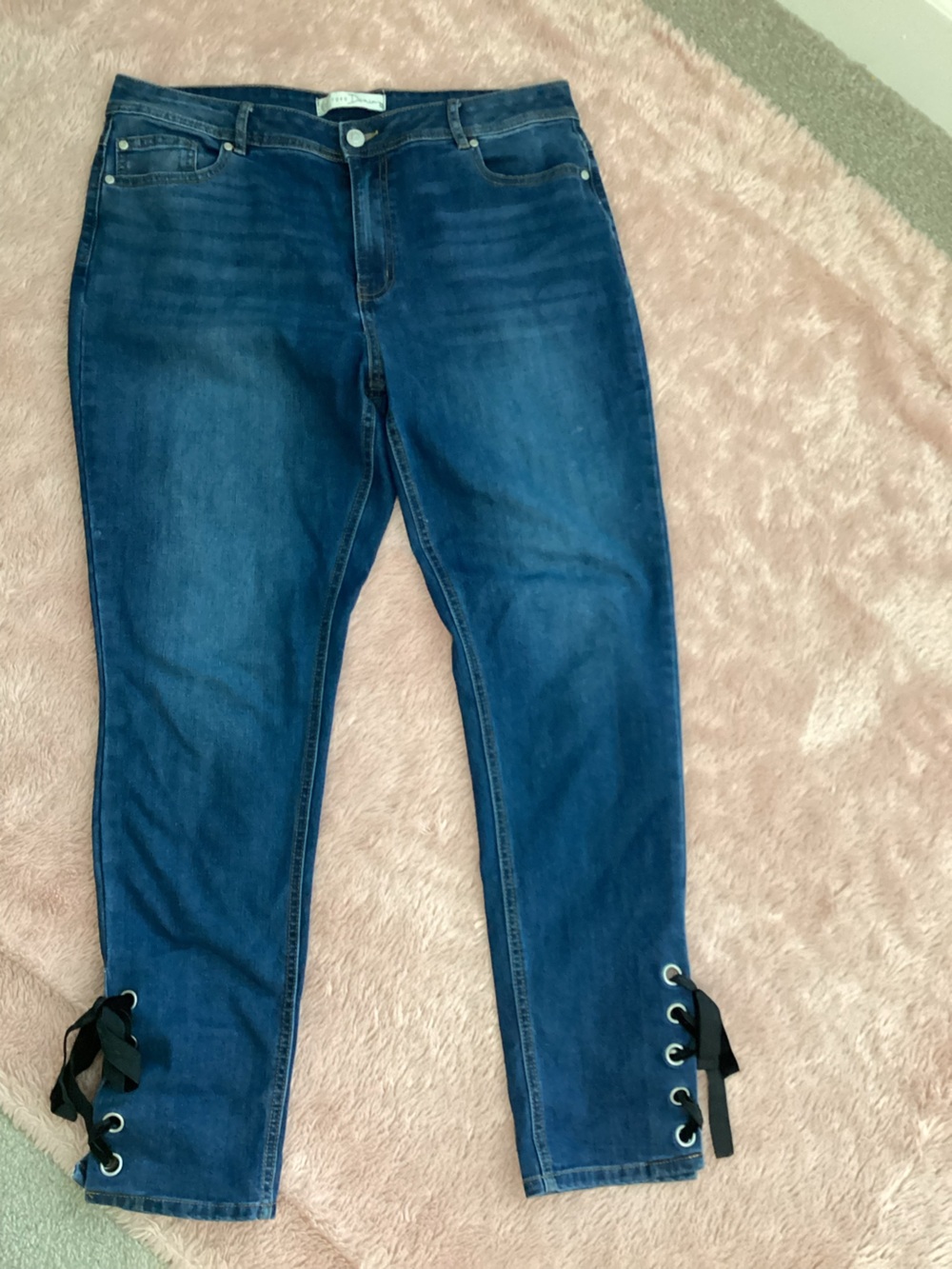 Women’s Dark Blue Lace-Up Hem Jeans